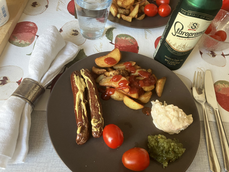 Kycklingkorv klyftpotatis