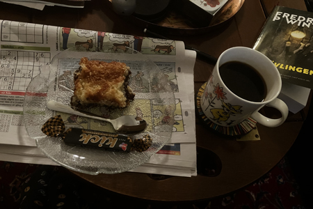 Kvällsfika med kaffe kokoskaka Kick