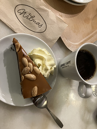 Choklad o mandeltårta o kaffe Wilmas