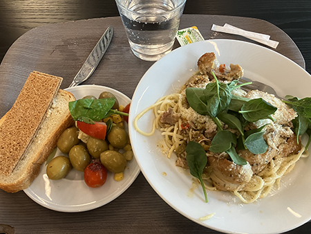 Lunchpasta med kyckling