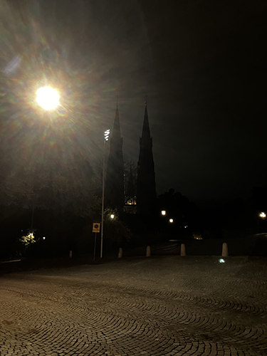 Domkyrkotornen sedda från St Olofsgatan natt
