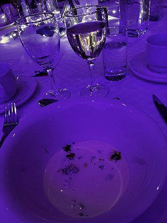 Förrätt potatis-. o purjolökssoppa vitt vin