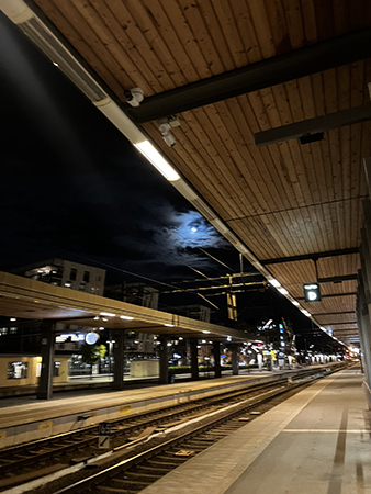 På perrongen söndag kväll