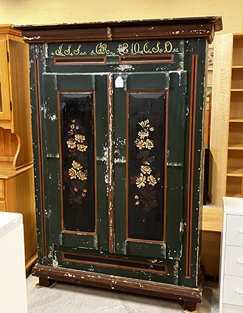 Gammalt skåp Återvinningen