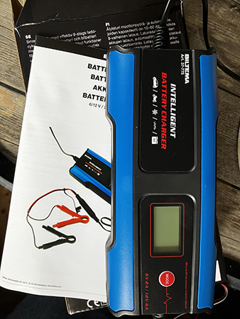 Underhållsladdare för bilbatteriet