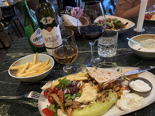 Söndagsmiddag på Byblos