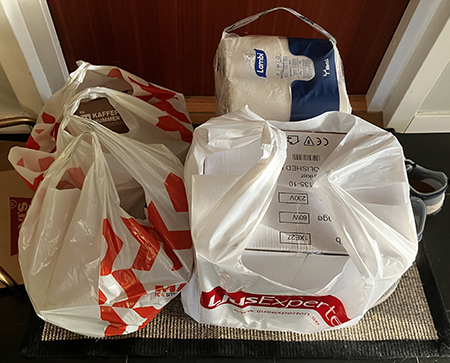 Kassar och toapapper