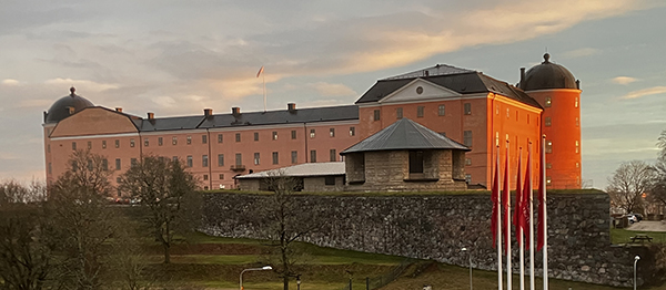 Uppsala slott i morgonljus 30 november 2022