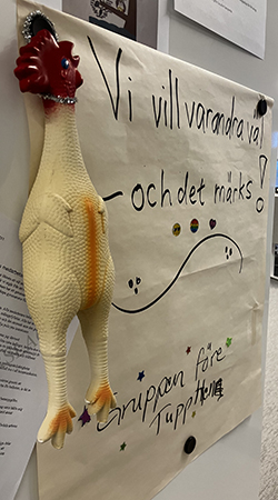 Tupp och Vi vill varandra väl gruppen före tuppen