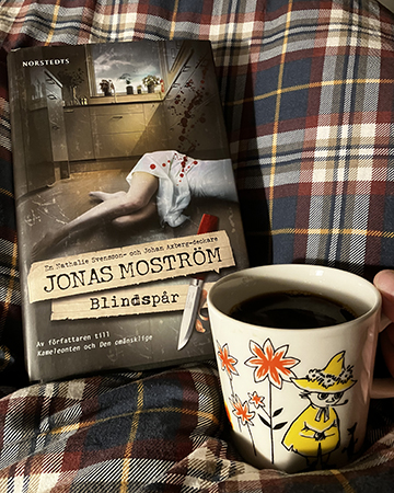 Boken Blindspår och kaffe på sängen