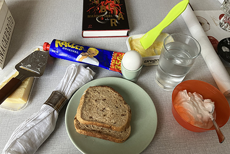 Bröd kvarg och ägg o bok