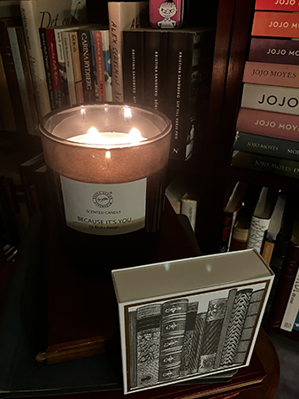 Doftljus från FEM Because its you o tändstickor från Vadstena