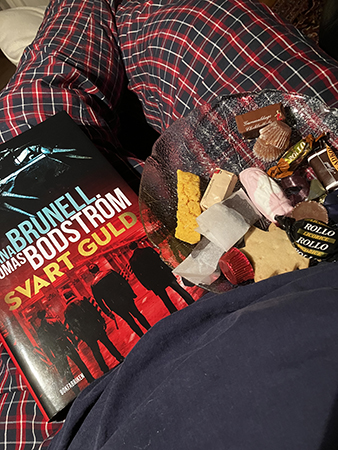 Boken Svart guld och godis annandag jul