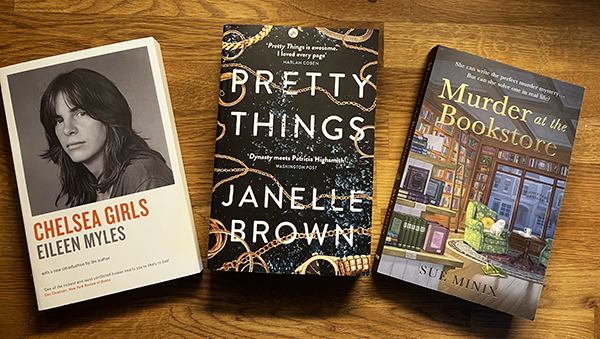 Böckerna Chelsea girls Pretty things och Murder at the Bookstore