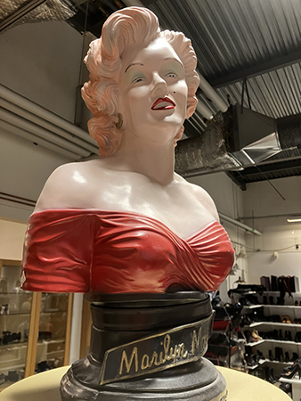 Marilyn Monroedocka på Röda Korset