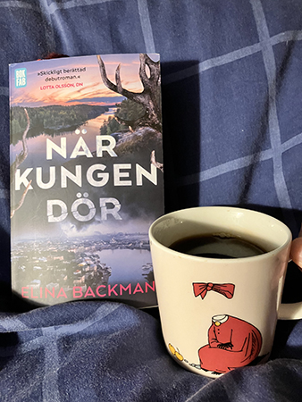 Boken När kungen dör och kaffe på sängen