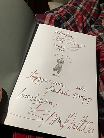 Stina Wollters sigenering till mig i boken Kriget mot kroppen