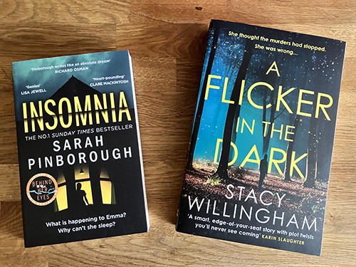 Böckerna Insomnia och A flicker in the dark