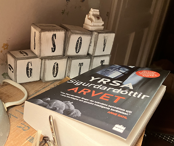 God natt och boken Arvet