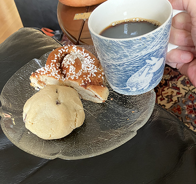 Lördagsfika hemma