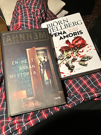 Böckerna En helt annan historia och Vena amoris