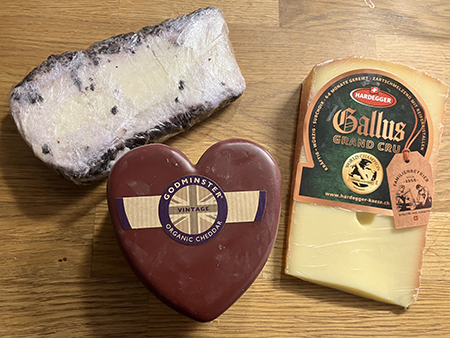 Baroloost cheddar och en smakrik hårdost