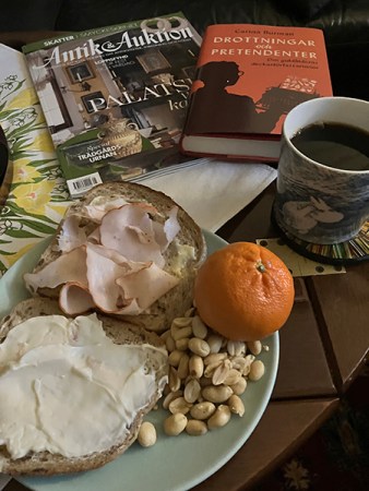 Mackor nötter clementin kaffe boken Drottningar och pretender Antik o auktion Mackor nötter clementin kaffe boken Drottningar och pretender Antik o auktion