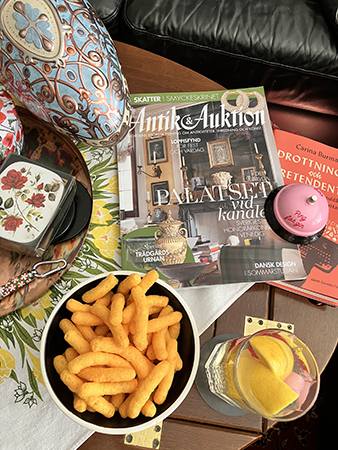 Gin o'clock med cheddarbågar Antik o auktion o GT