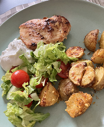 Kyckling tzatziki potatis grönsallad