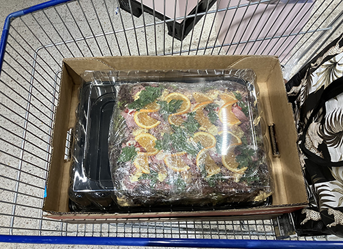 Smörgåstårtor i varuvagn