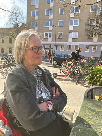 Mimmi på Tegels uteservering