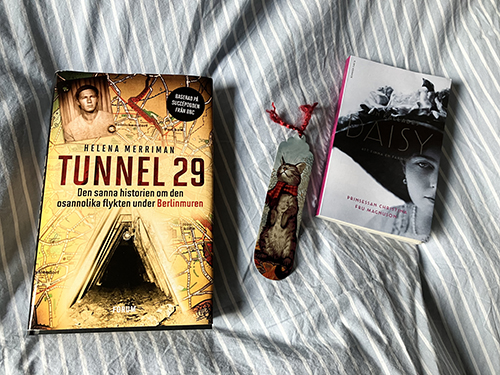 Böckerna Tunnel 20 och Hon kallades Daisy