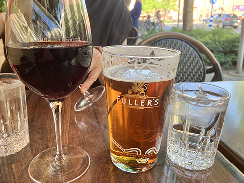 Vin öl vatten Churchill Arms