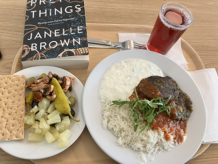 Lunch fetaost o grönkålsbiffar boken Pretty things