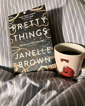 Boken Pretty things o kaffe på sängen i Ninnimugg