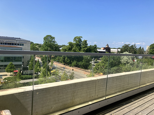 Utsikt från altanen på jobbet