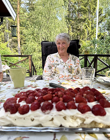 Mammakusinen B på sin födelsedag den 1 juli 2023