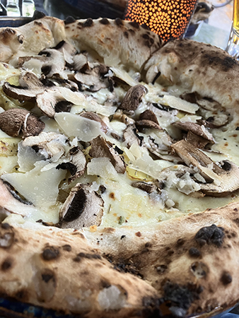 Pizza funghi på Tegel