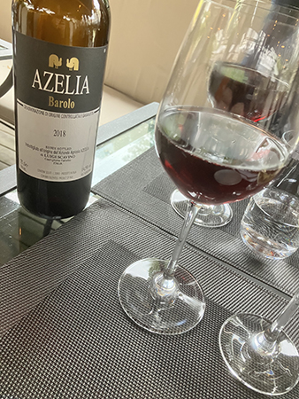 Azelia Barolo 2018 till maten på Aaltos