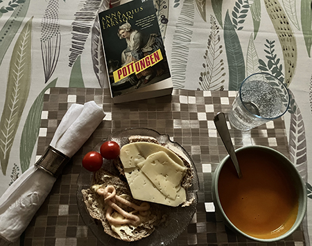 Kaviarmacka ostmacka tomater tomatsoppa vatten o boken Pottungen