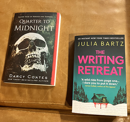 Böckerna Quarter to midnight och The writing retreat