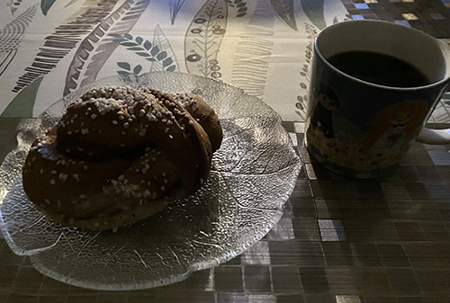 Kanelbulle och kaffe