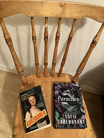 Böckerna Kurtisanen och Parasiten