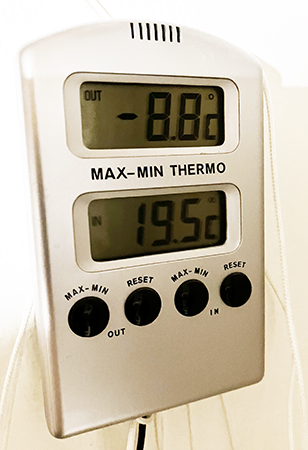 Utetemp minus 8 komma 8 15 dec 2023