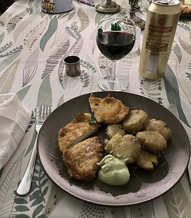 Kyckling potatis och basilikasås med rödvin