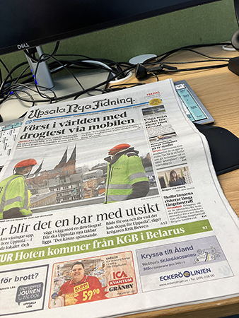 Helgtidningsläsning hos växeln