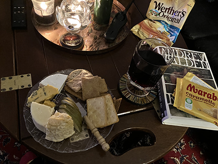 Ostassiett ripasso godis o boken Jävla karlar