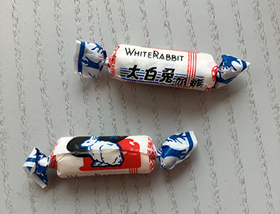 Kinesiska kolor White rabbit