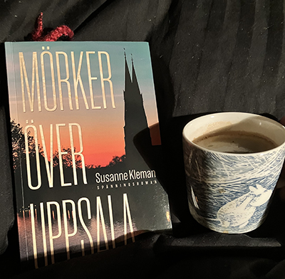 Mörker över Uppsala och kaffe på sängen
