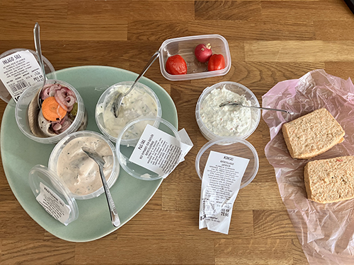 Sillar grönsaker romsås skaldjurspaté